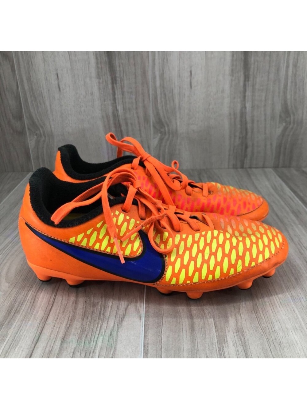 Nike Magista Ola FG Soccer Cleats Youth 3 Neon Orange Lace Up Shoes